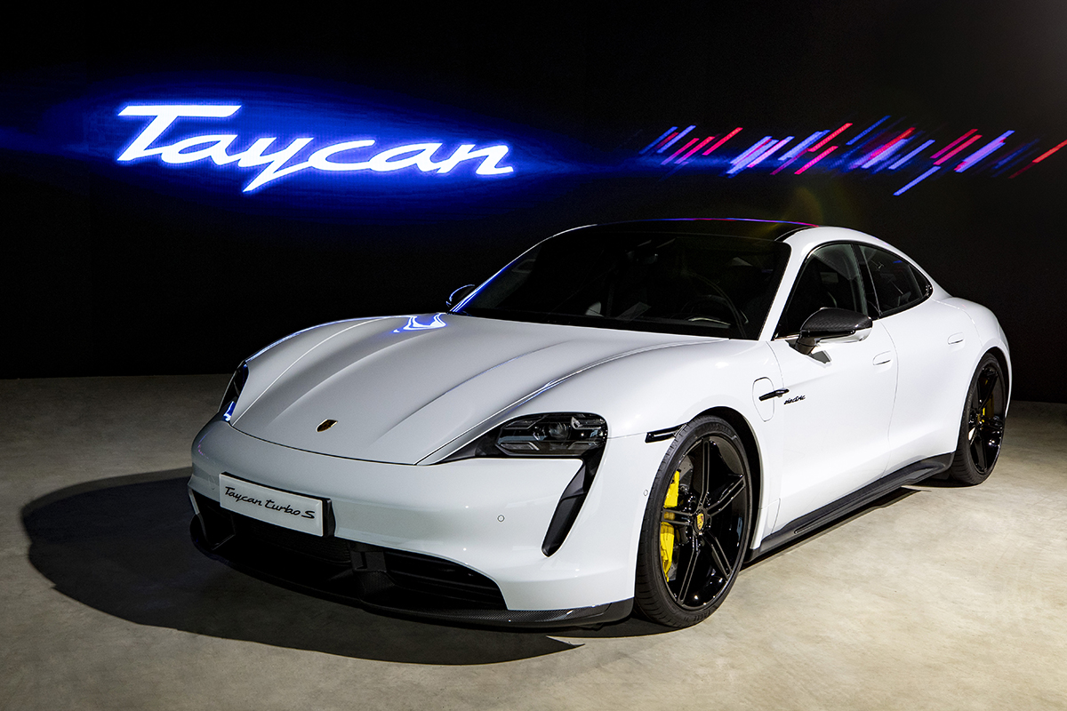 Porsche Việt Nam Tiến Vào Kỷ Nguyên Di Động Điện Với Taycan