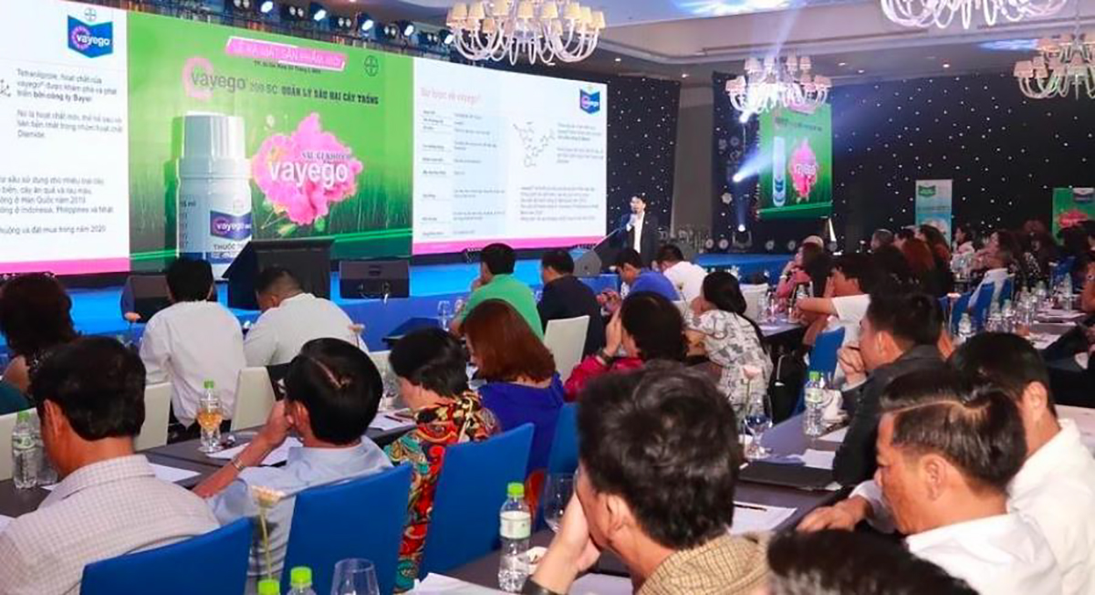 Nhánh Khoa học Cây trồng, Bayer Việt Nam vừa ra mắt sản phẩm Vayego 200SC (gọi tắt là Vayego), giải pháp trừ sâu đa năng mới với công nghệ đột phá, giúp nhà nông bảo vệ cây trồng khỏi các loài sâu hại.