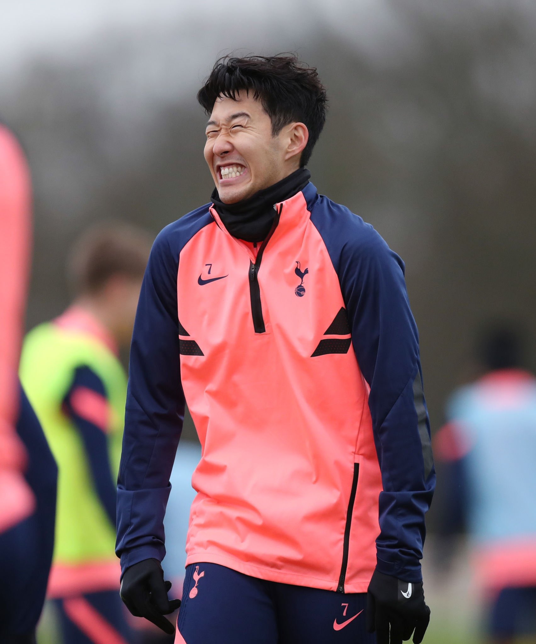 Bức ảnh CLB Tottenham đăng về gia đình Son Heung-min gây bão mạng