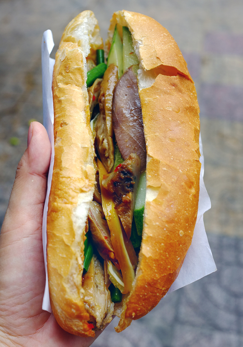 Bánh mì kẹp  món ăn bình dân của Việt Nam khiến thế giới phát cuồng  Ẩm  thực  Vietnam VietnamPlus