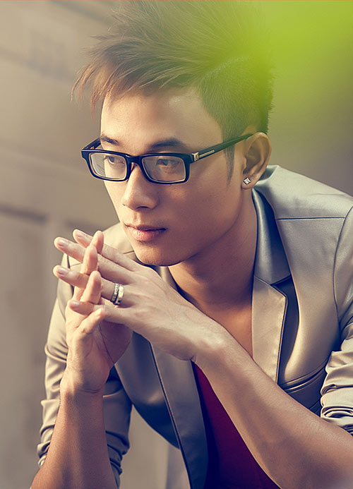 Sao Việt đồng loạt chia sẻ cách đi thang cuốn an toàn  - ảnh 6