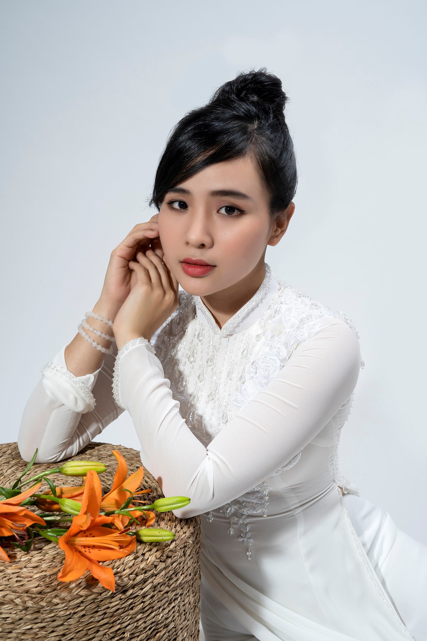 Cuộc sống của ba con gái nuôi Phi Nhung giờ ra sao?