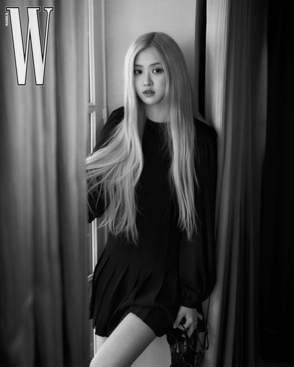 Rosé: Nếu bạn đang tìm kiếm một loại rượu vang mới cho buổi tiệc của mình, hãy thử Rosé - một loại rượu vang thơm ngon và mang đến cảm giác tươi mới. Hình ảnh của chúng tôi sẽ làm cho bạn muốn thưởng thức ngay tức khắc, đưa bạn đến với một thế giới của hương vị và trải nghiệm tuyệt vời. Hãy nhấp chuột để khám phá!