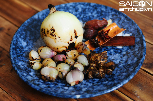 Hướng dẫn cơ hội nấu nướng phở trườn tận nhà giản dị và đơn giản nhưng mà vẫn thơm nức ngon