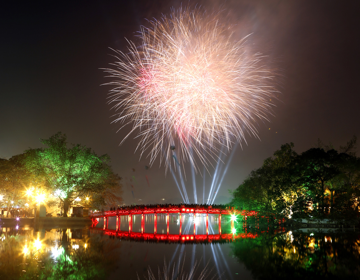 dat-cho-xem-phao-hoa-ha-noi