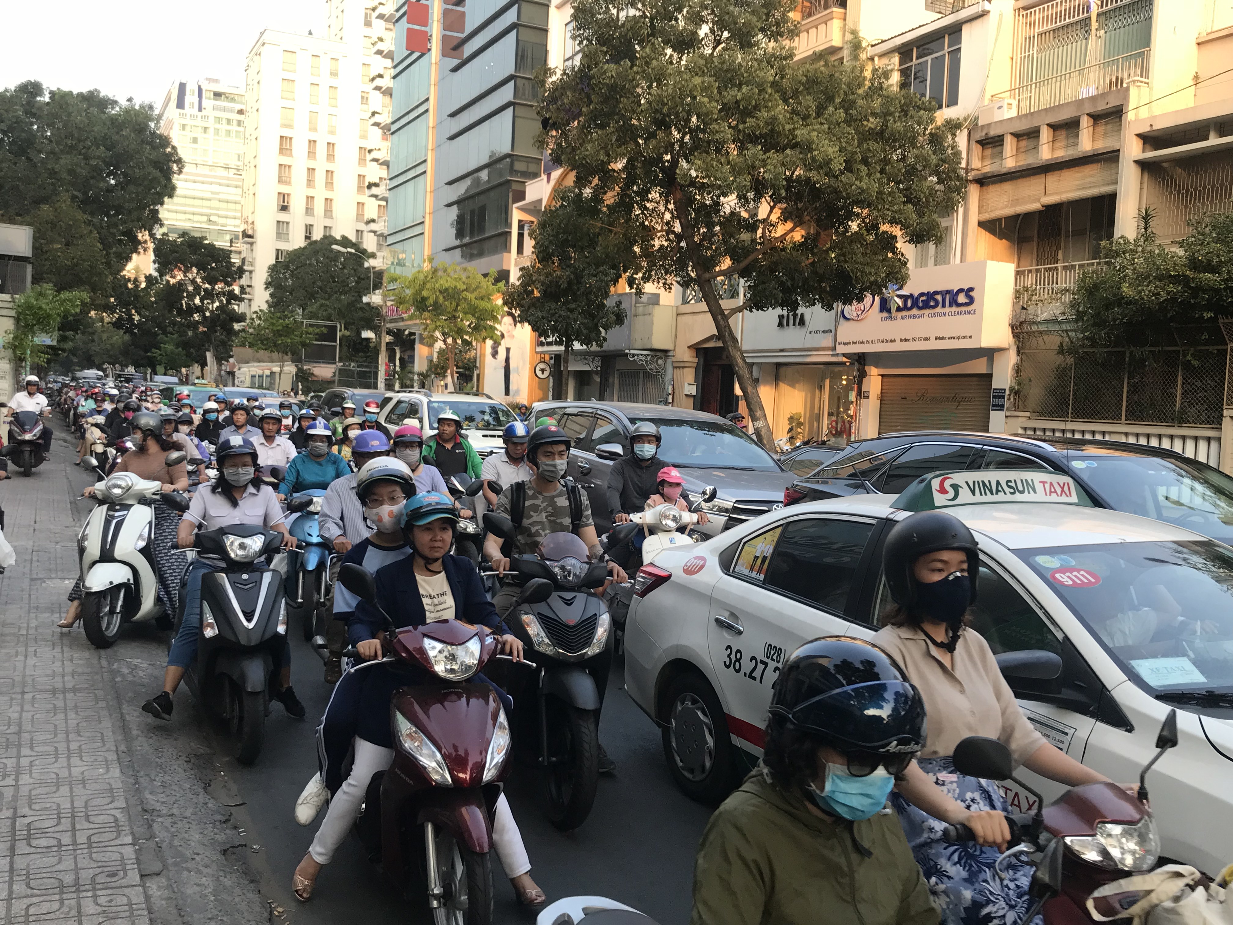 Đường Nguyễn Đình Chiểu 'thất thủ' Đường Nguyễn Đình Chiểu 'Thất Thủ'