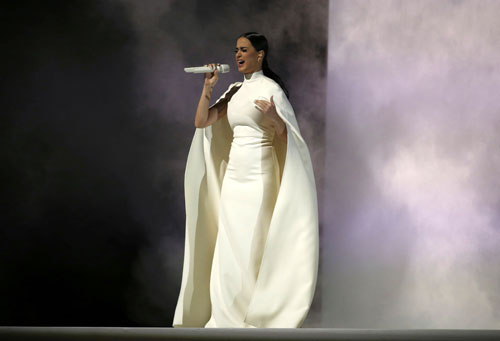 Những màn trình diễn đỉnh cao tại Grammy 2015 2