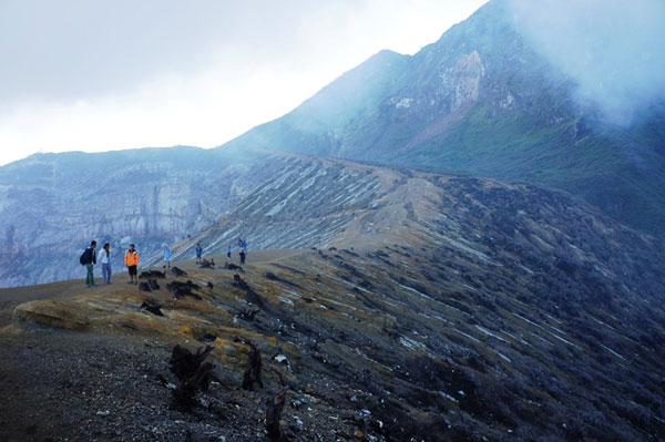 Ijen – sắc xanh kì vĩ 1