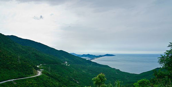 Đèo Hải Vân lọt top 10 cung đường đẹp nhất thế giới 3