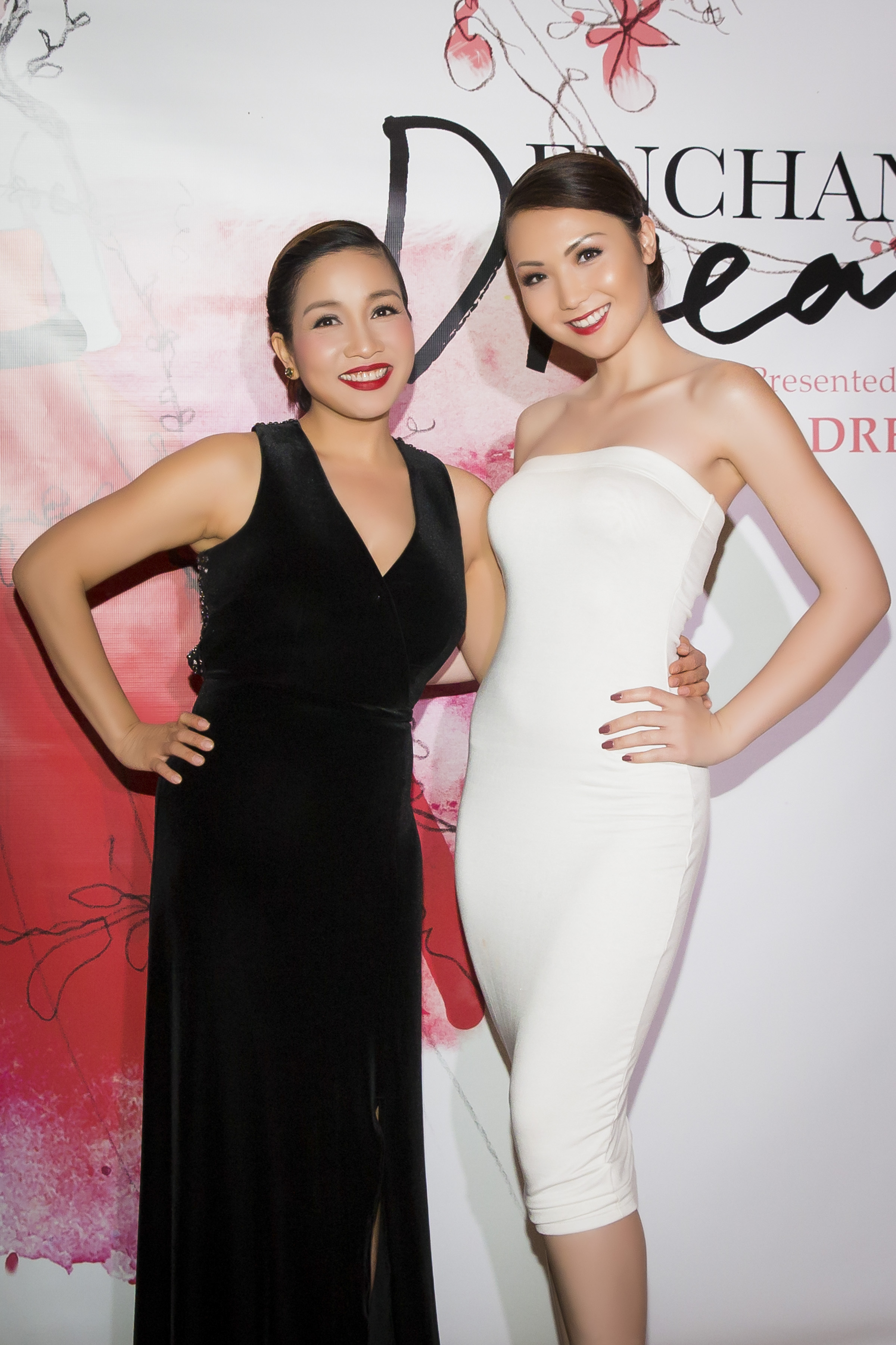 Con gái Mỹ Linh tự tin đọ dáng bên Hoa hậu Jennifer Chung - ảnh 1