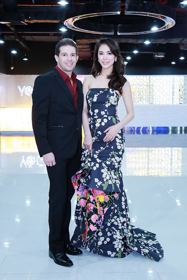 Hồ Ngọc Hà rẽ hướng kinh doanh cùng Hoa hậu Hoàn vũ Riyo Mori 6
