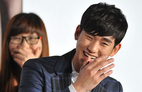 Giá vé fan meeting của Kim Soo Hyun đạt kỉ lục