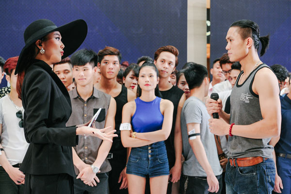 Siêu mẫu Thanh Hằng đen quyến rũ trong ngày sơ tuyển Vietnam’s Next Top Model 2015 9