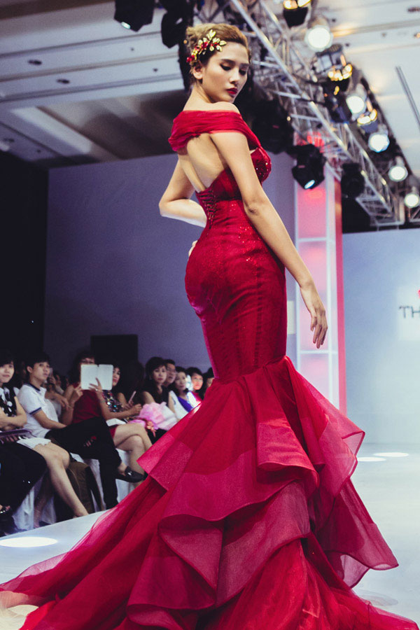 Hoàng Yến khoe hình thể hoàn hảo ngày trở lại sàn catwalk 1