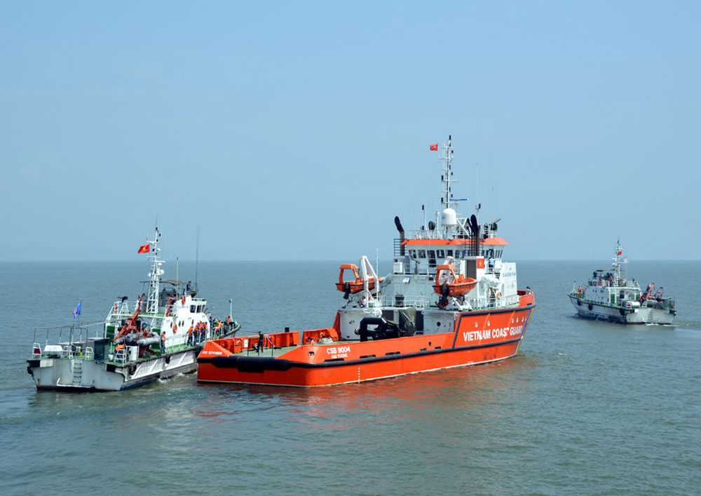 Cảnh sát biển diễn tập chống cướp có vũ trang 13
