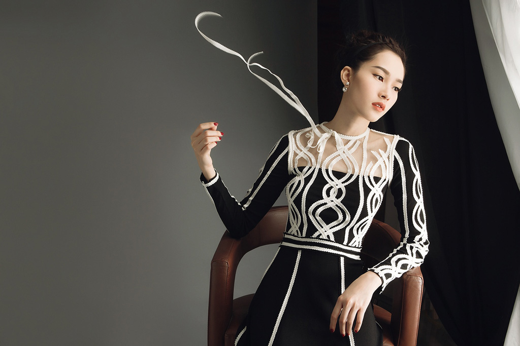 Hoa hậu Thu Thảo đẳng cấp với phong thái sexy, sang trọng 4