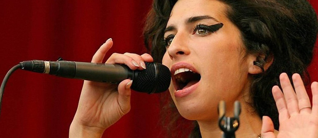 Amy Winehouse Là Nguồn Cảm Hứng âm Nhạc Cho Adele 