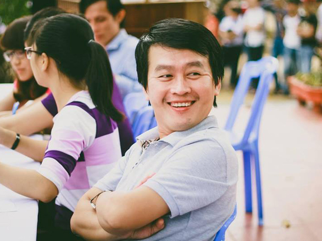 Thầy giáo cầm đèn dầu dạy học: 'Tâm sáng hơn đèn' 3