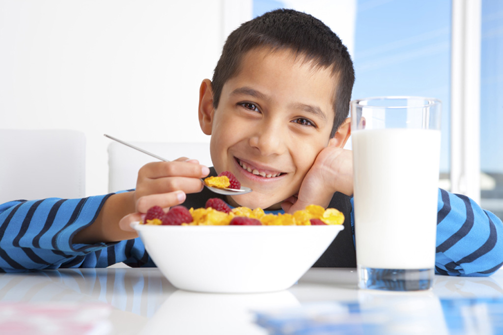 Bữa sáng đủ dinh dưỡng giúp trẻ phát triển chiều cao vượt trội 1