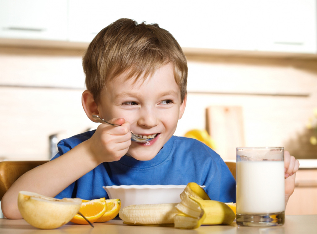 Bữa sáng đủ dinh dưỡng giúp trẻ phát triển chiều cao vượt trội 2