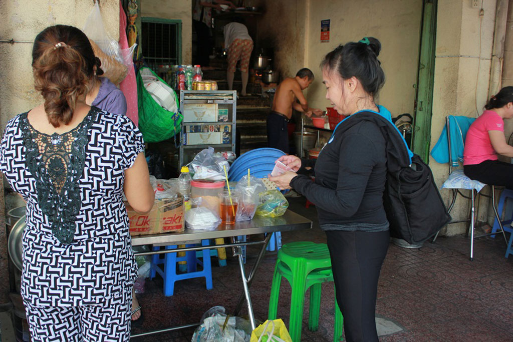 Không phải mì cay, xôi cay “hai cô” mới là món đáng thưởng thức vào những ngày Sài Gòn trở lạnh 1