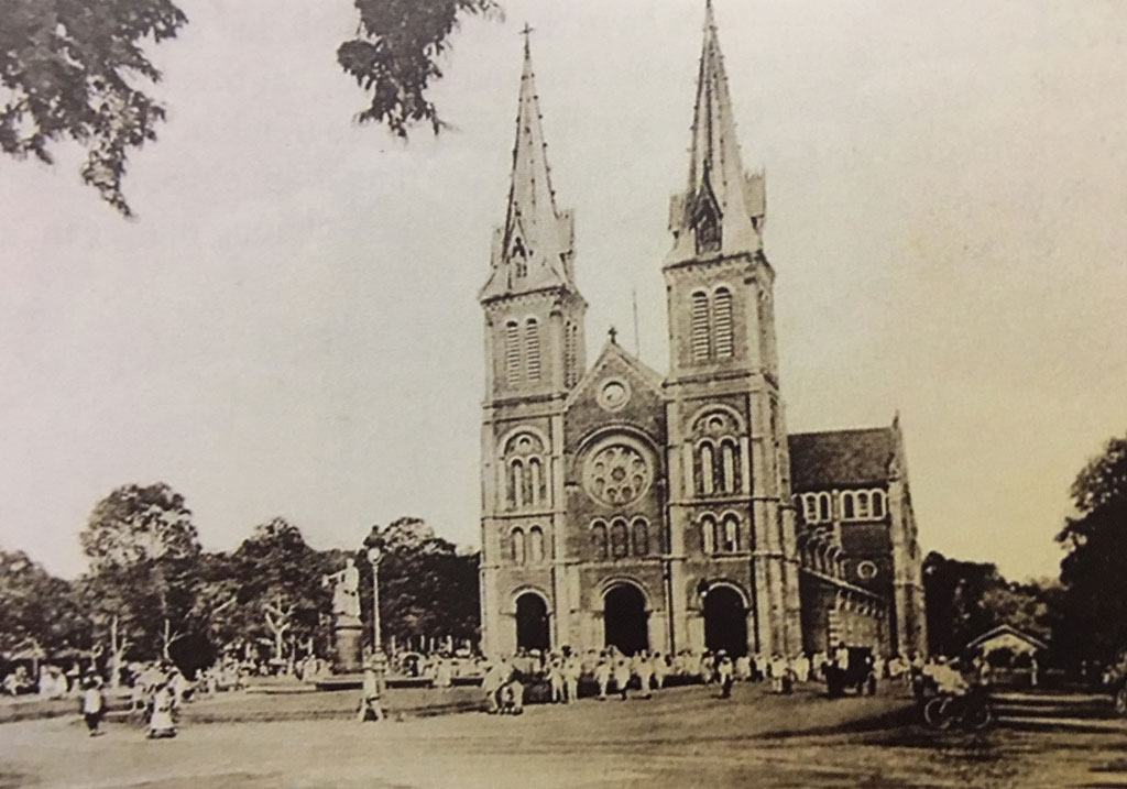 Nhà thờ Đức Bà hiện diện sống động giữa trung tâm Sài Gòn suốt 138 năm qua 13