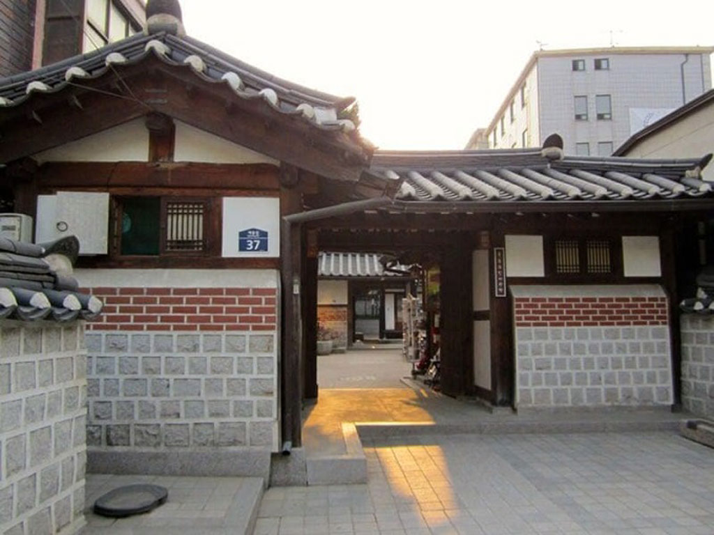 Khám phá những ngôi nhà truyền thống Hanok của Hàn Quốc1