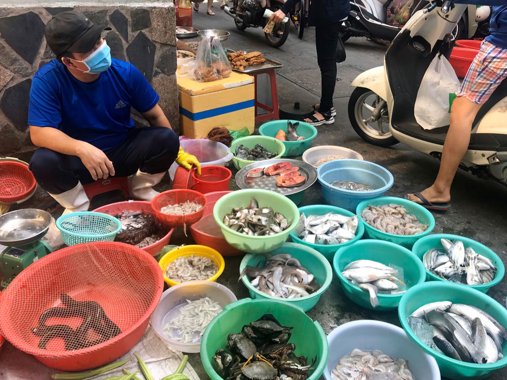 Giá rau, thịt, cá... đã về 'trạng thái bình thường'1