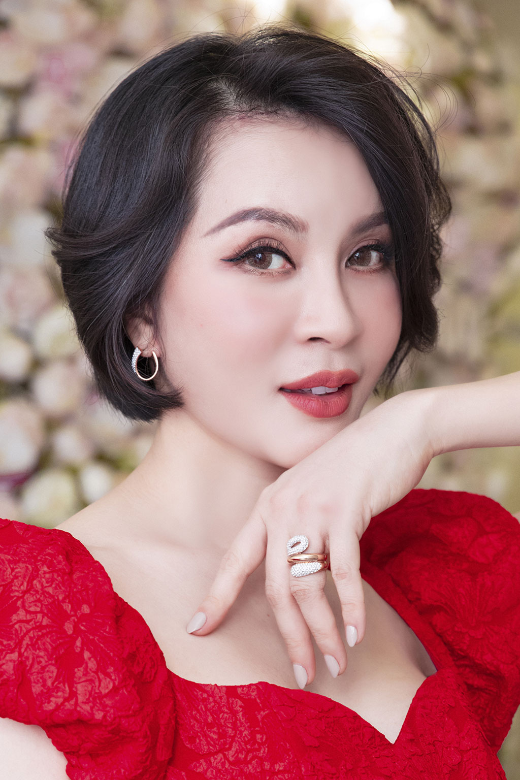 Mc Thanh Mai Khoe Vòng Eo 59Cm Ở Tuổi U.50