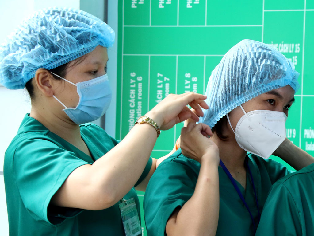 Tiếp sức lực lượng tuyến đầu chống dịch1
