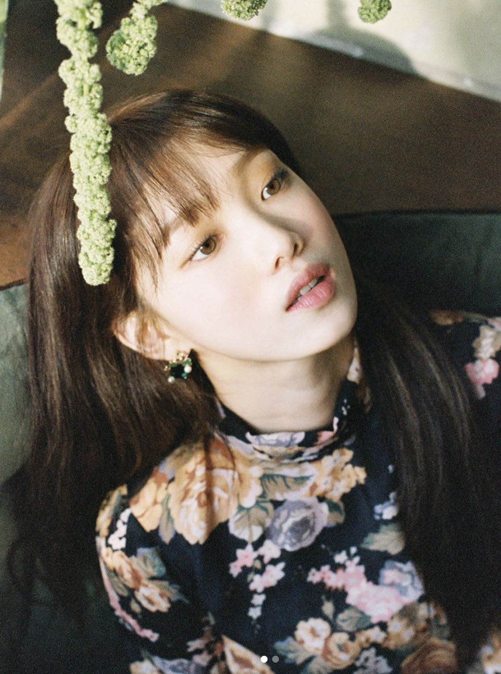 Mỹ nữ mắt nâu xứ Hàn Lee Sung Kyung trải lòng về tuổi thơ cơ cực