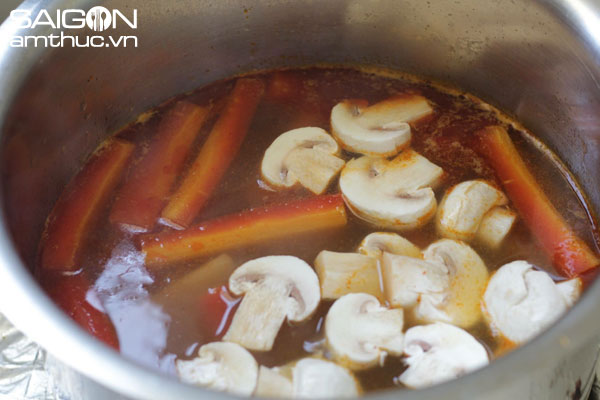 Tự nấu bánh canh cua thơm ngon, nóng hổi - ảnh 9
