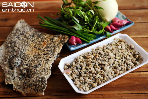 Hến xào xúc bánh đa: 10 cách làm đơn giản cực ngon