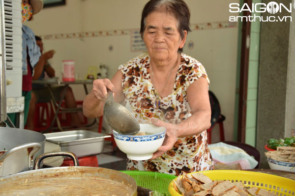 Nhẩn nha với bánh canh chả cá Quy Nhơn