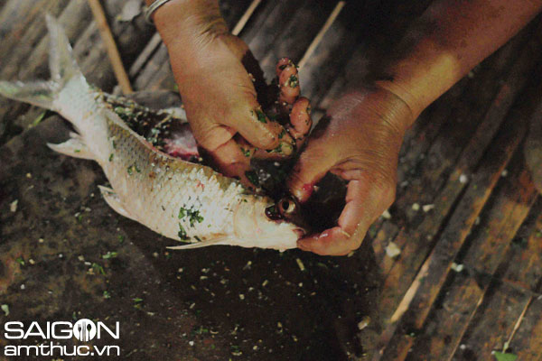 Pa pỉnh tộp - món cá suối nướng đặc biệt của người Thái