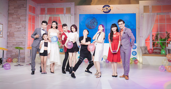 MC Asia's Got Talent bị trét bánh kem trên sóng trực tiếp - ảnh 8