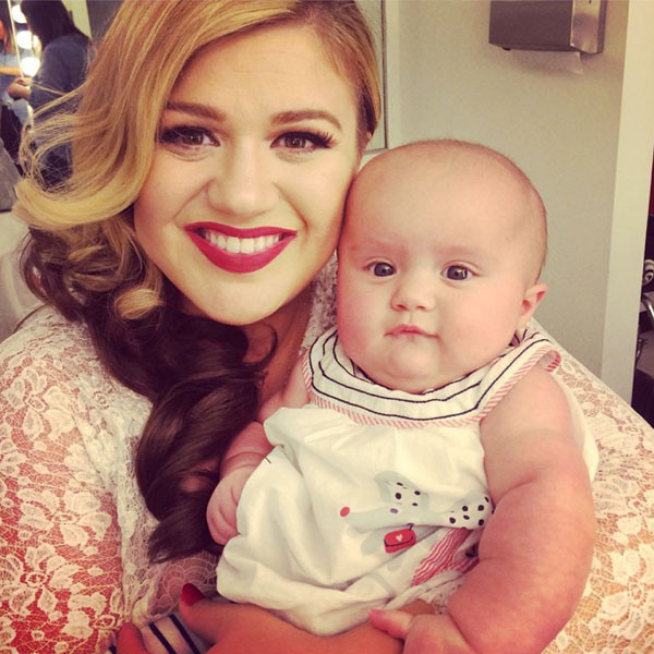 Kelly Clarkson và con gái River