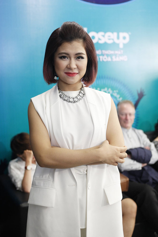  Hà Nhi nói lời chia tay giấc mơ thần tượng âm nhạc Việt Nam 2015. 