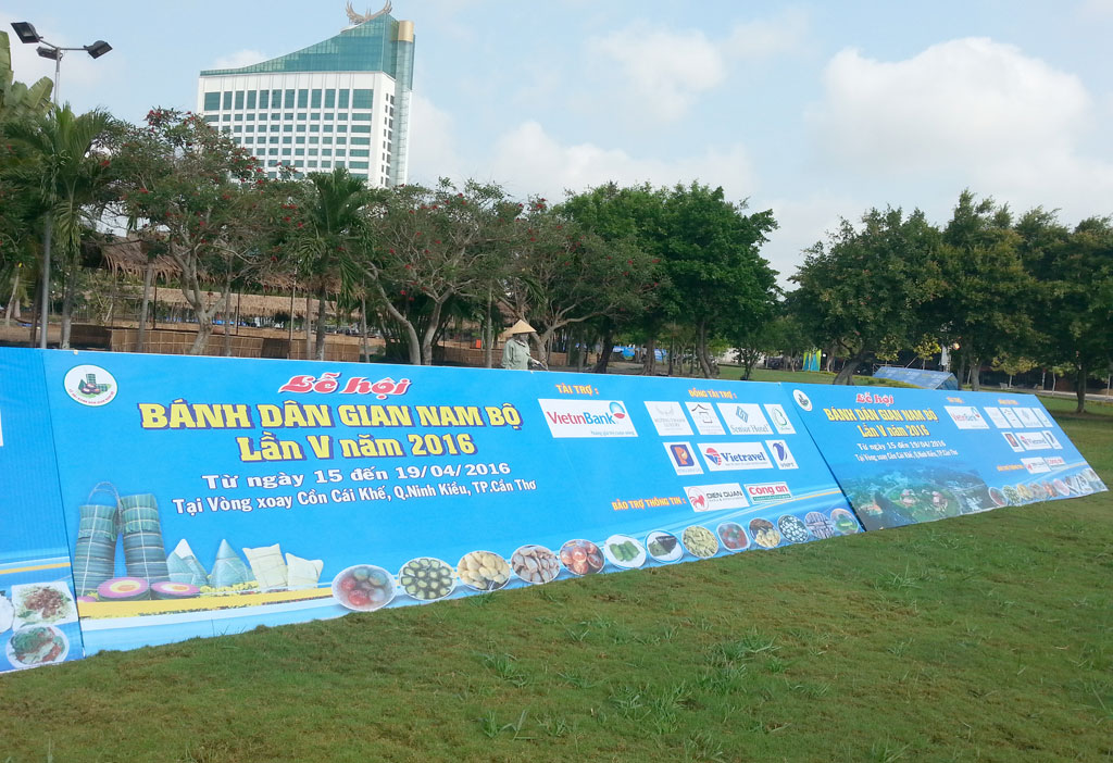 : Khu vực diễn ra lễ hội bánh dân gian Nam bộ lần thứ 5 (ảnh Quang Minh Nhật