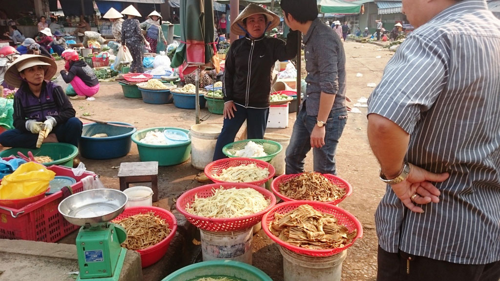  Măng dưa được bán rất phổ biến ở chợ Đông Hà.