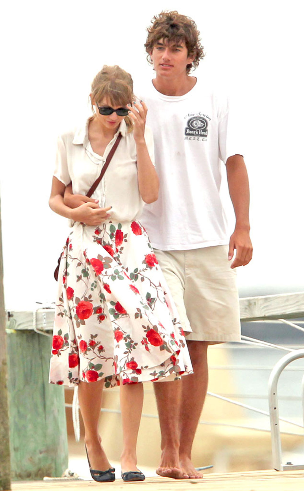 Conor Kennedy “lái máy bay” Taylor Swift (chụp màn hình eoline)
