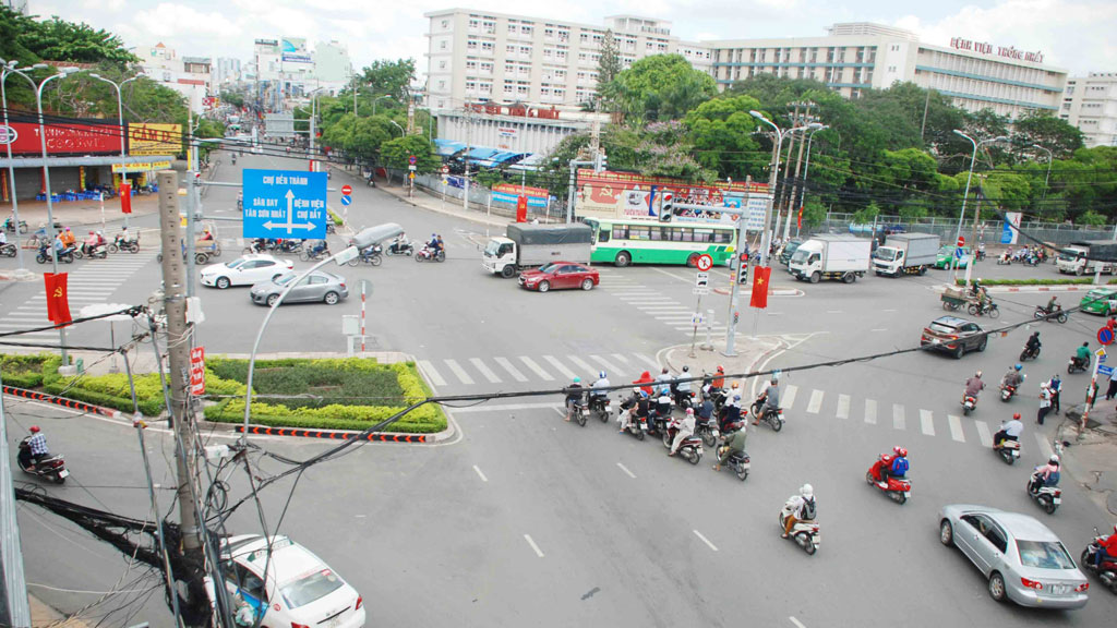 Ngày nay, ngã tư Bảy Hiền vẫn được mọi người thường xuyên gọi như một địa danh mỗi khi qua đây - Ảnh: An Huy