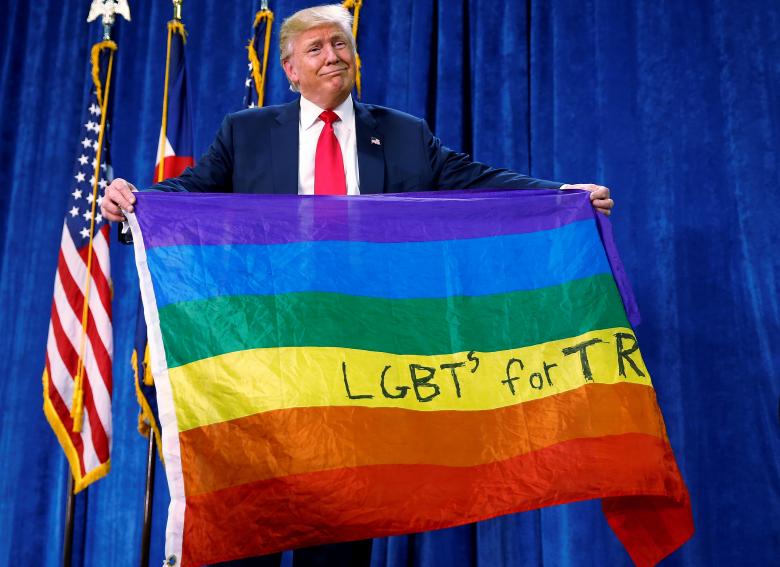 Lá cờ cầu vồng là biểu tượng không thể thiếu đối với cộng đồng LGBT. Đến năm 2024, cờ cầu vồng đã trở thành biểu tượng của tình yêu và sự đồng nhất. Trẻ em, thanh niên và người lớn đều sẽ nhận thấy ý nghĩa của cờ cầu vồng và sẽ trân trọng sự khác biệt của mỗi người.