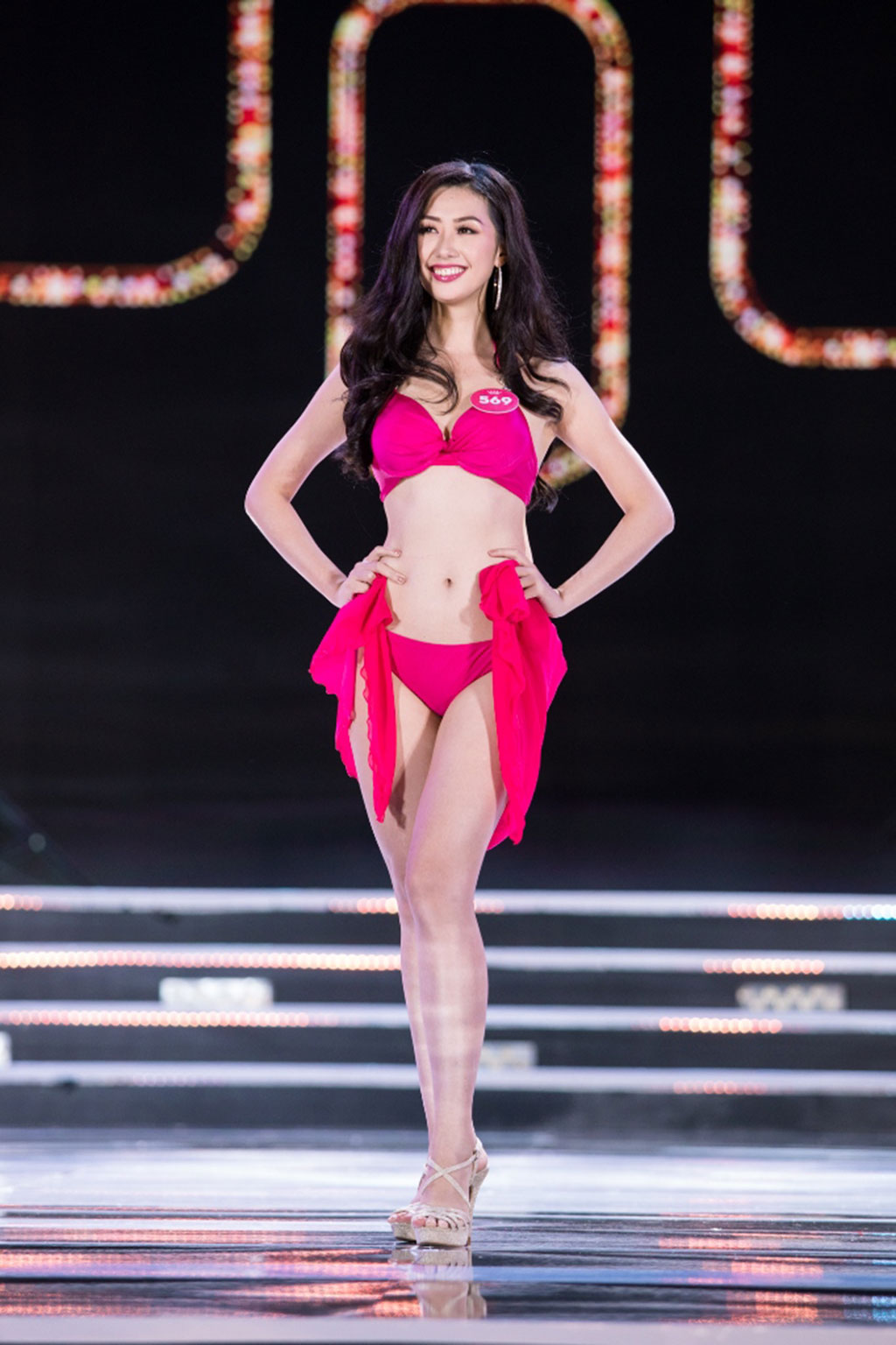 Phạm Ngọc Linh (569), sinh năm 1995 đến từ Hà Nội, chiều cao 1m68 với chỉ số nhân trắc học lần lượt là 82 - 59 - 91. 