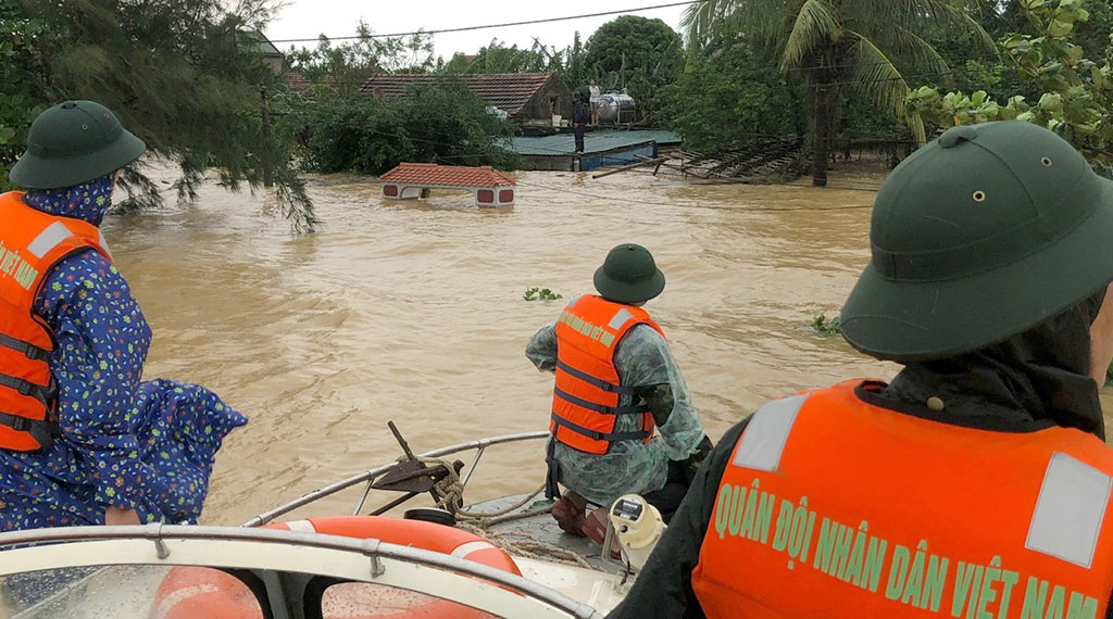 Ngập lụt nghiêm trọng tại Quảng Bình trưa 18.10 ẢNH: TRƯƠNG QUANG NAM