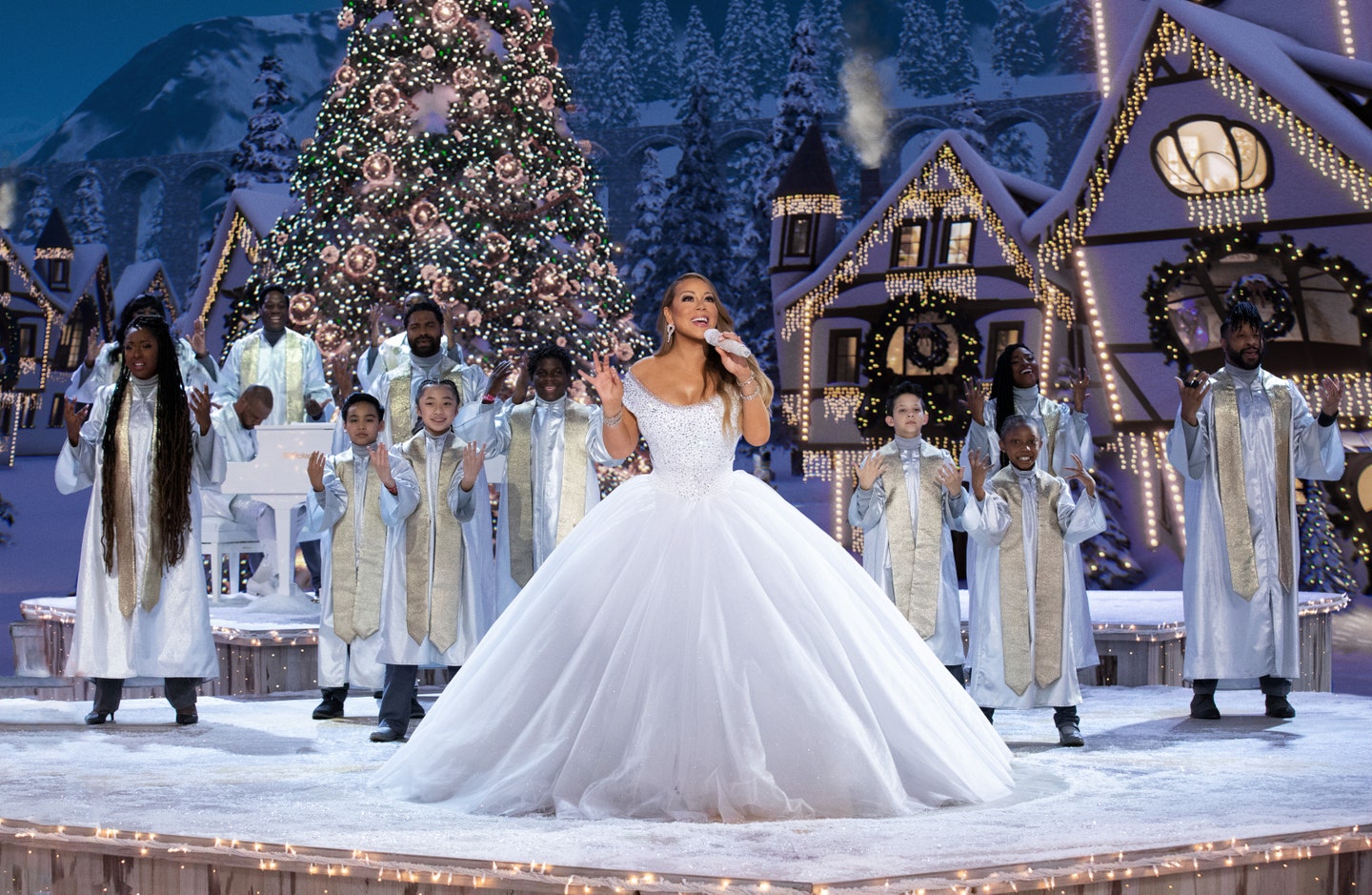 Nữ danh ca trong chương trình Mariah Carey's Magical Christmas Special. Ảnh: Apple