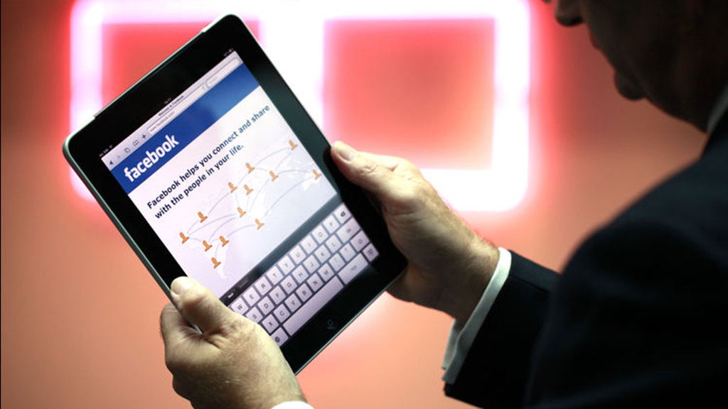 Chia sẻ nhiều ảnh đẹp lên Facebook dễ bị... ghét Chia Sẻ Nhiều Ảnh Đẹp Lên Facebook Dễ Bị... Ghét