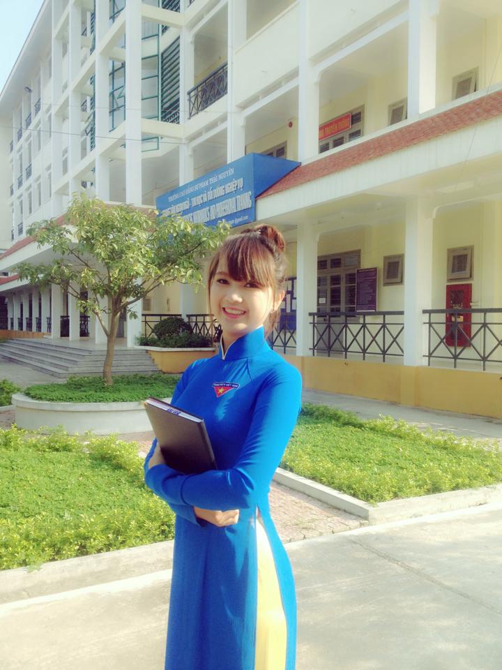Nu-sinh-vien-viet-nam-duyen-dang
