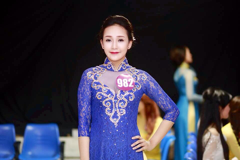 Nu-sinh-vien-viet-nam-duyen-dang