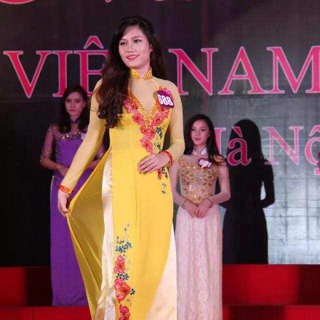 Nu-sinh-vien-viet-nam-duyen-dang